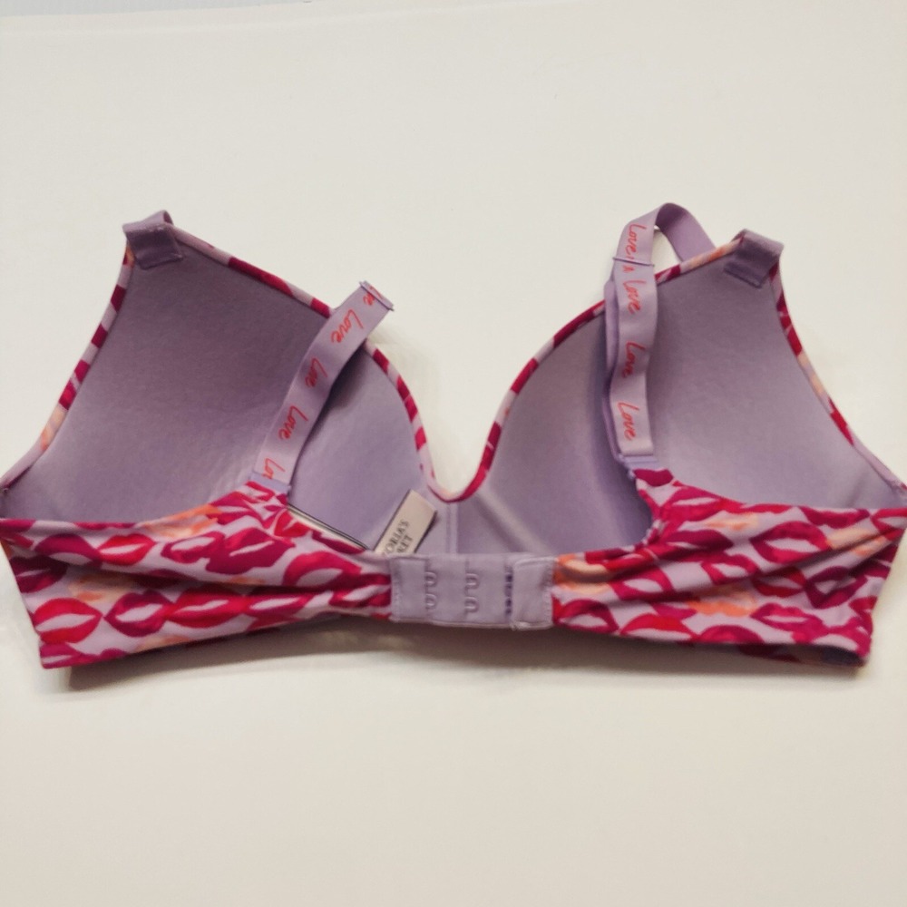 Victoria's Secret Wireless Bra Women 34C Purple Red Lip Print Love Strap T-Shirt - Picture 7 of 10